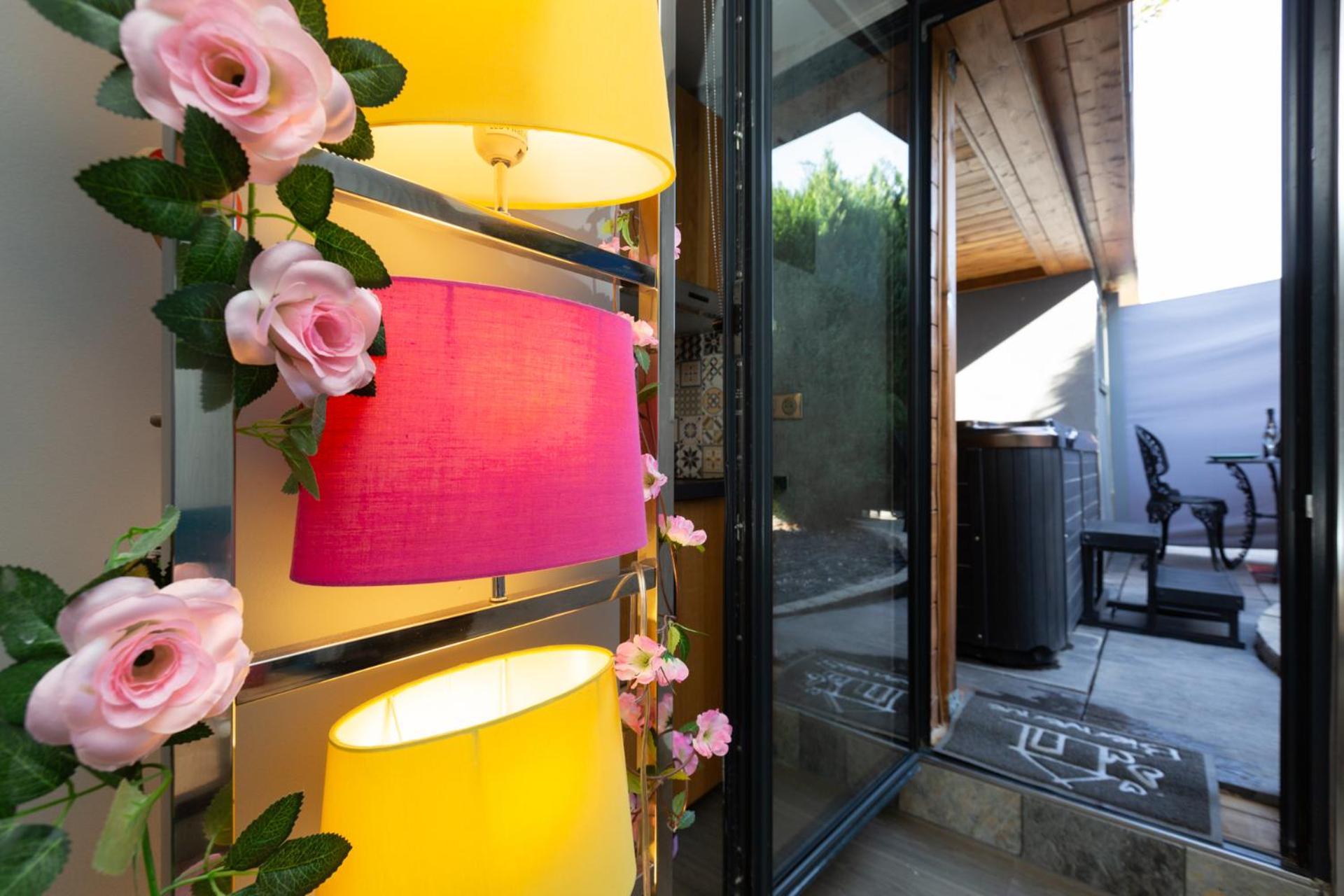 Gites Spa Strasbourg - Studio Romantique, Jacuzzi, Sauna, Terrasse Privee Furdenheim Kültér fotó