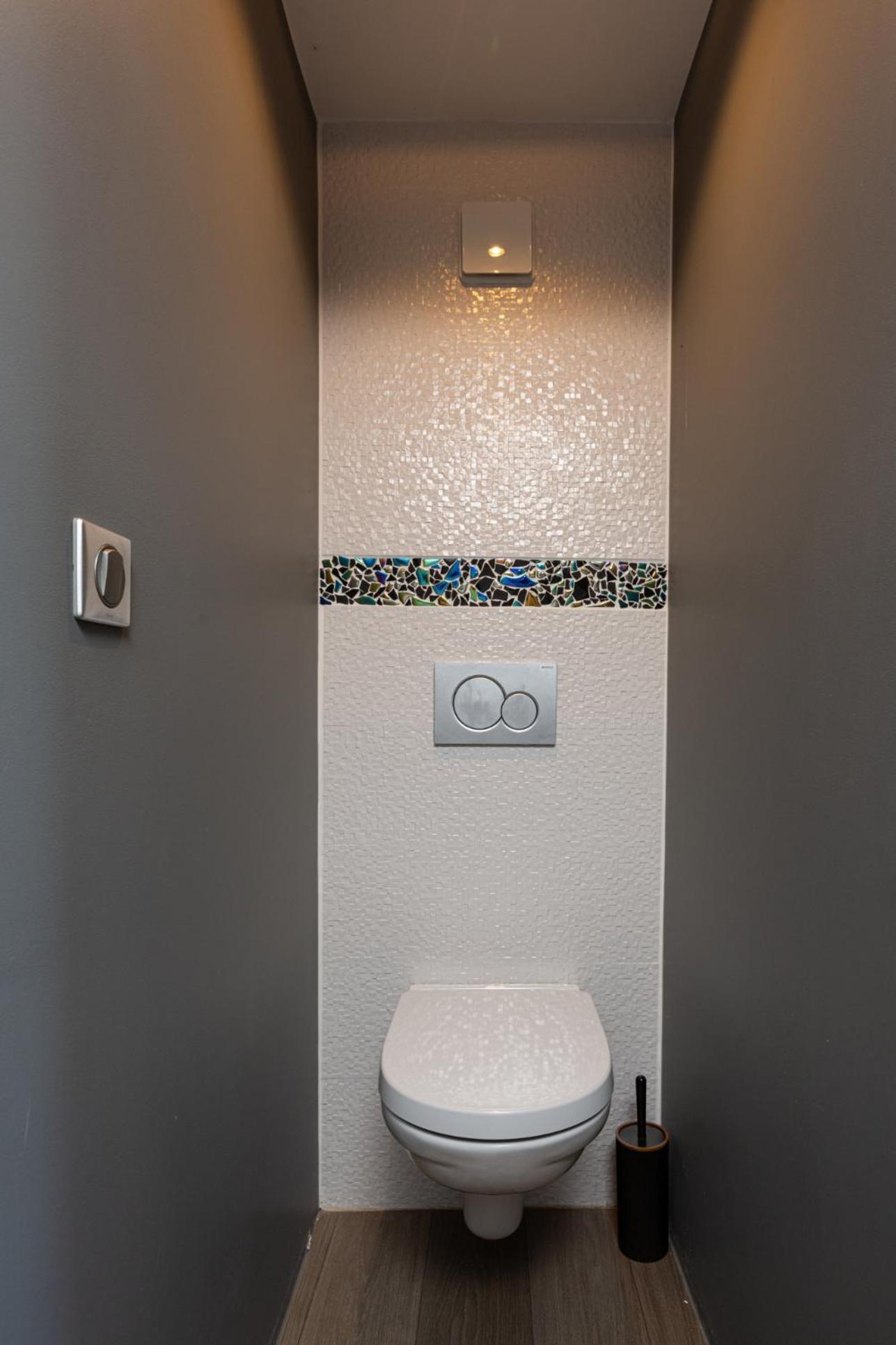 Gites Spa Strasbourg - Studio Romantique, Jacuzzi, Sauna, Terrasse Privee Furdenheim Kültér fotó