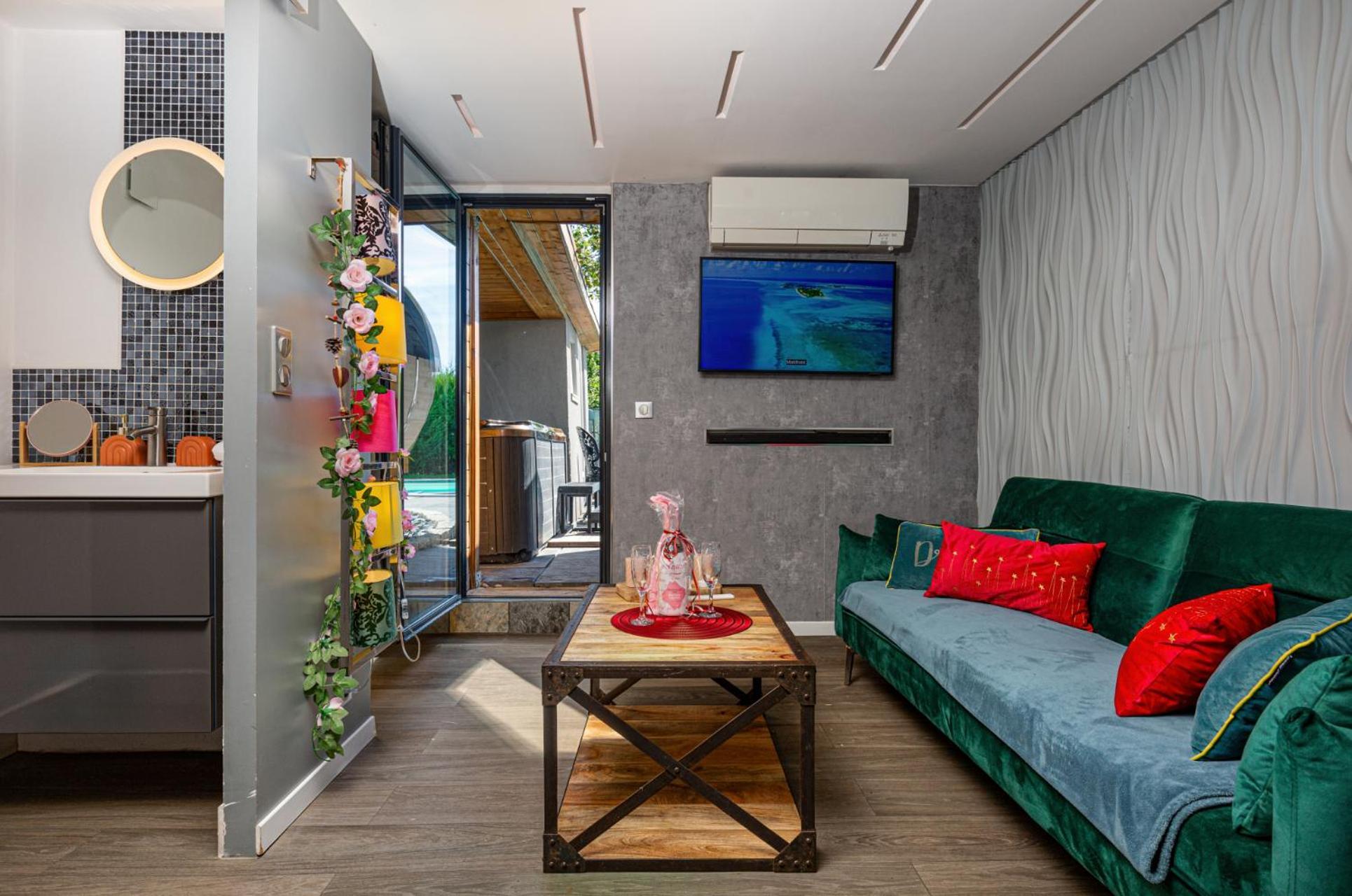 Gites Spa Strasbourg - Studio Romantique, Jacuzzi, Sauna, Terrasse Privee Furdenheim Kültér fotó